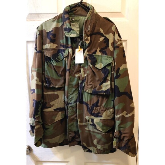 Military Coat Cold Weather Field Jacket Woodland Camo Size Medium Regular - Picture 1 of 7